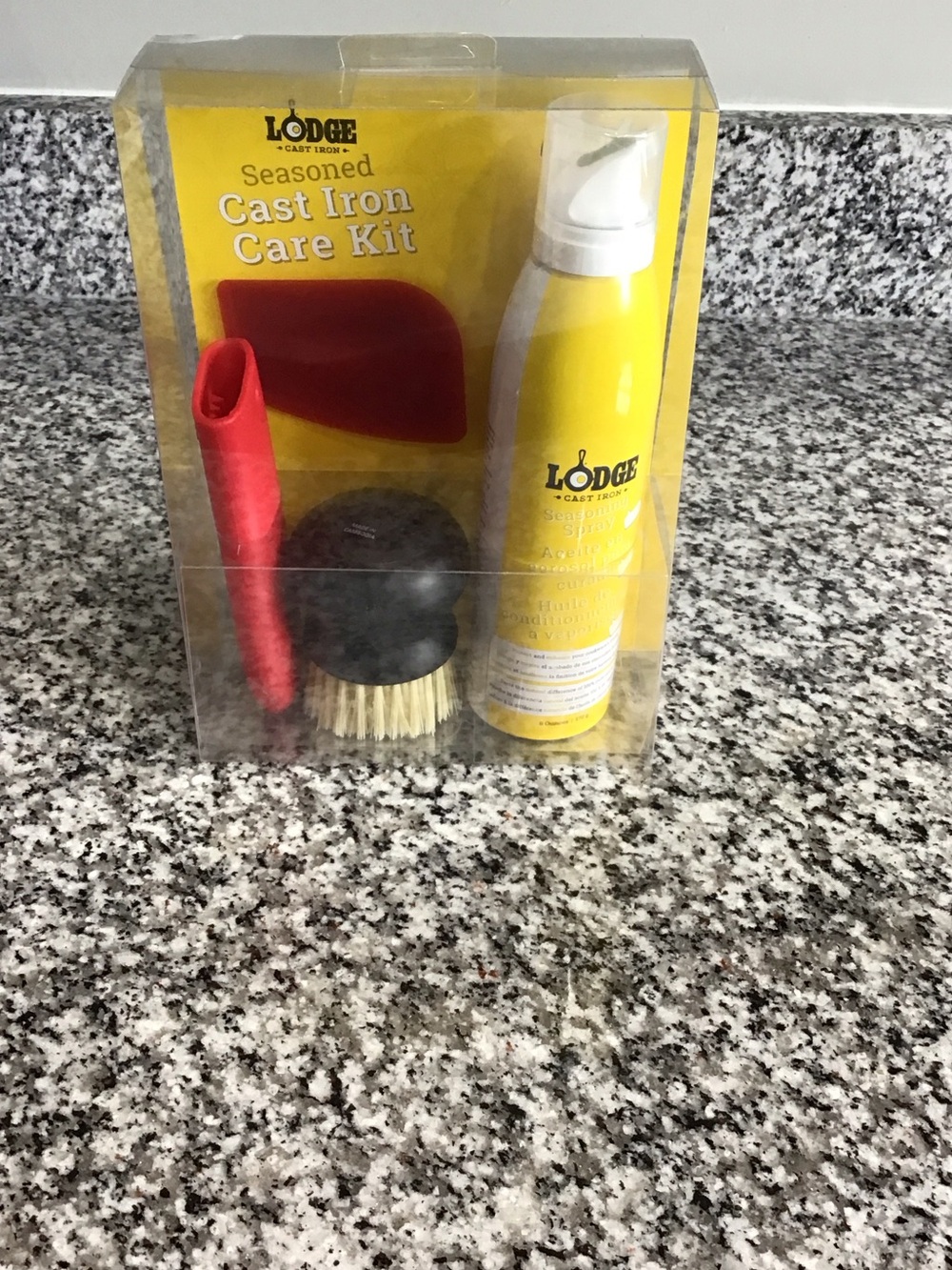 Lodge Seasoned Cast Iron Care Kit - Yellow & Red